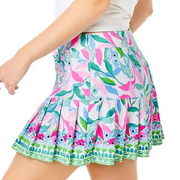 LILLY PULITZER TAYNORA SKORT UPF 50+
RESORT WHITE HOLDING COURT ENGINEER XL - Picture 2 of 12